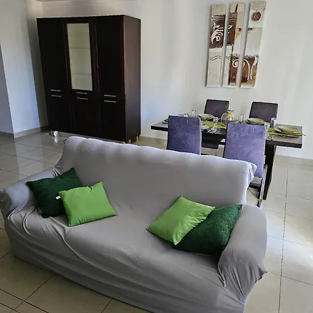 Apartment Close To Sea Front - Central *